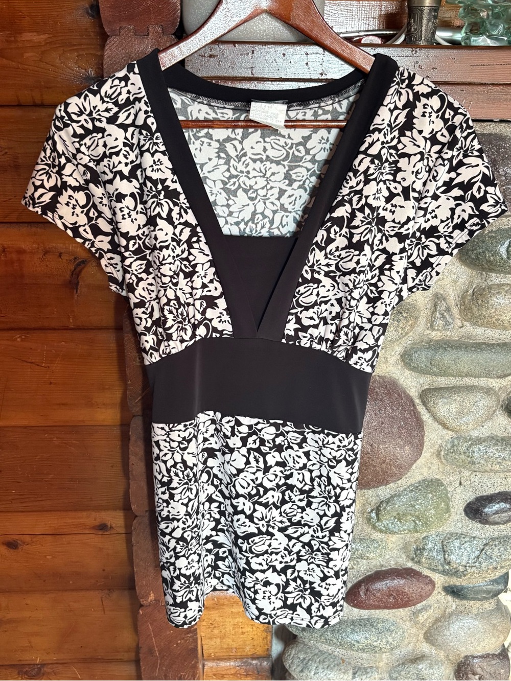 Vintage Clientele Made in Canada Black White Floral Tie Back Top